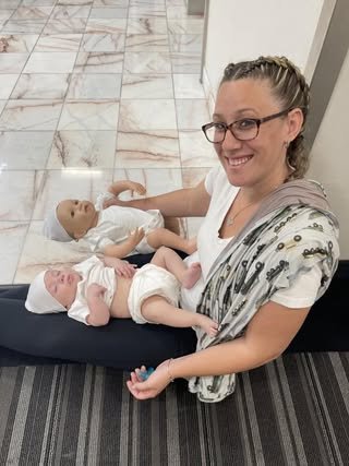 Behind the scenes photo 13 from The Hitmen Movie production showing filming process and cast